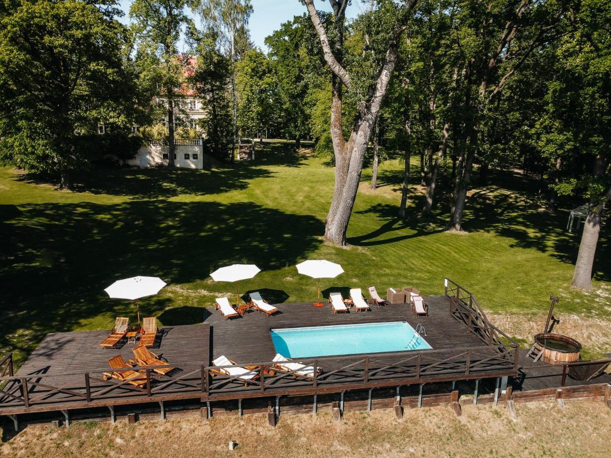 Dwor Sierakow Hotel Екстериор снимка