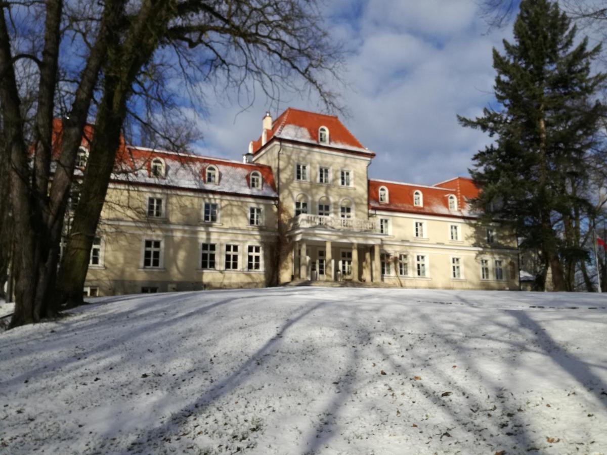 Dwor Sierakow Hotel Екстериор снимка