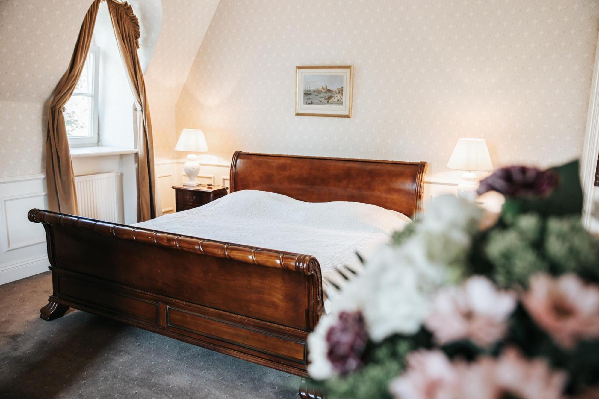 Dwor Sierakow Hotel Екстериор снимка
