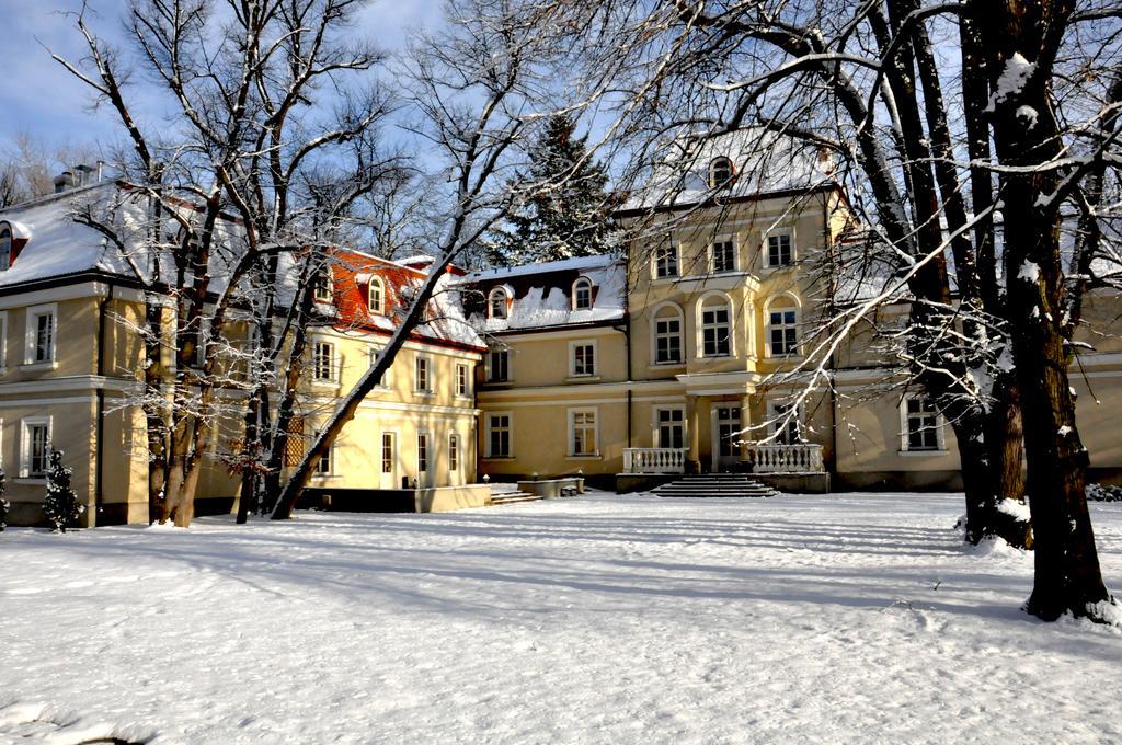 Dwor Sierakow Hotel Екстериор снимка